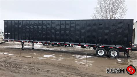 Dock-Level Van Trailer Service
